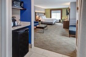 Holiday Inn Express & Suites Memphis Southwind