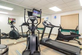 Holiday Inn Express & Suites Memphis Southwind