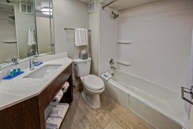 Holiday Inn Express Memphis Medical Center Midtown