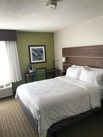 Holiday Inn Express Memphis Medical Center Midtown