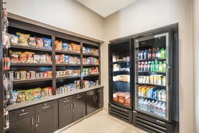 La Quinta Inn & Suites by Wyndham Memphis Downtown