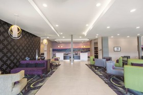 La Quinta Inn & Suites by Wyndham Memphis Downtown