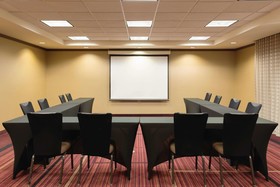 Holiday Inn Express & Suites Memphis East