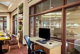 Holiday Inn Express & Suites Memphis East