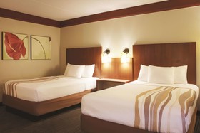 Holiday Inn Express & Suites Memphis East