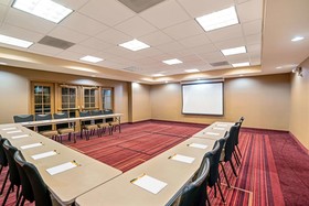 Holiday Inn Express & Suites Memphis East