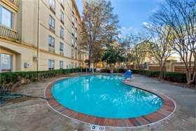 Holiday Inn Express & Suites Memphis East