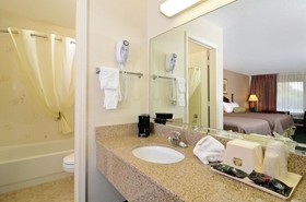 Travelers Inn & Suites - Memphis