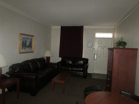 Plantation Oaks Suites & Inn