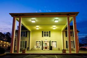 Plantation Oaks Suites & Inn