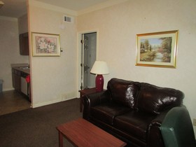 Plantation Oaks Suites & Inn