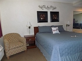 Plantation Oaks Suites & Inn