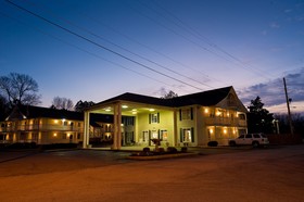 Plantation Oaks Suites & Inn