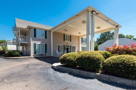 Plantation Oaks Suites & Inn