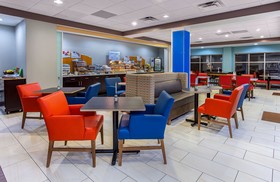 Holiday Inn Express & Suites Morristown