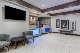 Holiday Inn Express & Suites Morristown