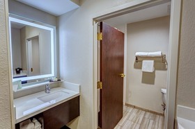 Best Western Plus Nashville Airport Hotel