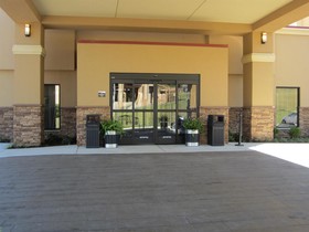 Best Western Plus Sunrise Inn