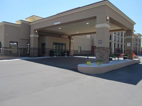 Best Western Plus Sunrise Inn