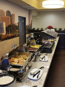 Club-Hotel Nashville Inn & Suites