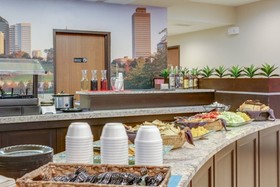 Club-Hotel Nashville Inn & Suites
