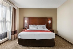 Comfort Suites