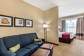 Comfort Suites