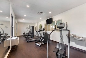 Comfort Suites