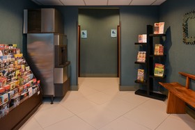 Country Inn & Suites by Radisson, Nashville Airport, TN