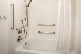 Hampton Inn & Suites Nashville Airport