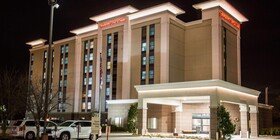 Hampton Inn & Suites Nashville Airport