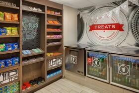 Hampton Inn & Suites Nashville Airport