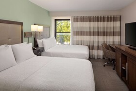 Hampton Inn & Suites Nashville Airport