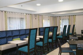 Hampton Inn & Suites Nashville Airport