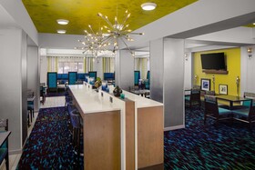 Hampton Inn & Suites Nashville Airport