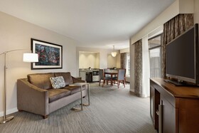 Hampton Inn & Suites Nashville-Downtown