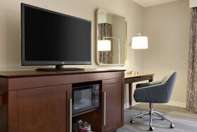 Hampton Inn & Suites Nashville-Downtown