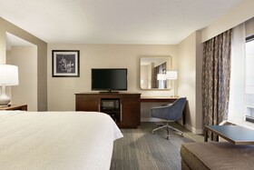 Hampton Inn & Suites Nashville-Downtown