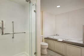 Hampton Inn & Suites Nashville-Downtown