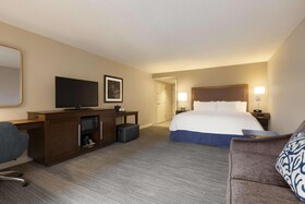 Hampton Inn & Suites Nashville-Downtown