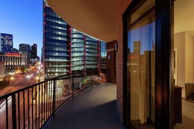 Hampton Inn & Suites Nashville-Downtown