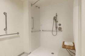 Hampton Inn & Suites Nashville-Downtown