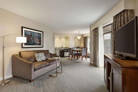 Hampton Inn & Suites Nashville-Downtown