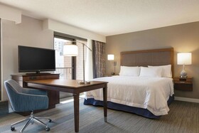 Hampton Inn & Suites Nashville-Downtown