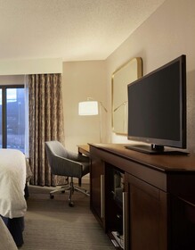 Hampton Inn & Suites Nashville-Downtown