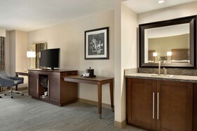 Hampton Inn & Suites Nashville-Downtown
