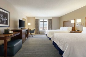Hampton Inn & Suites Nashville-Downtown