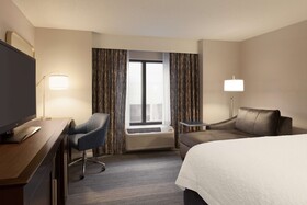 Hampton Inn & Suites Nashville-Downtown