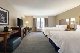 Hampton Inn & Suites Nashville-Downtown