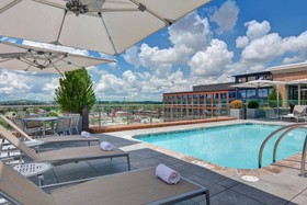 Hampton Inn & Suites Nashville Downtown Capitol View